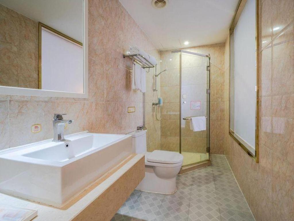 Vienna 3 Best Hotel Shenzhen Shazui Road Branch Esterno foto